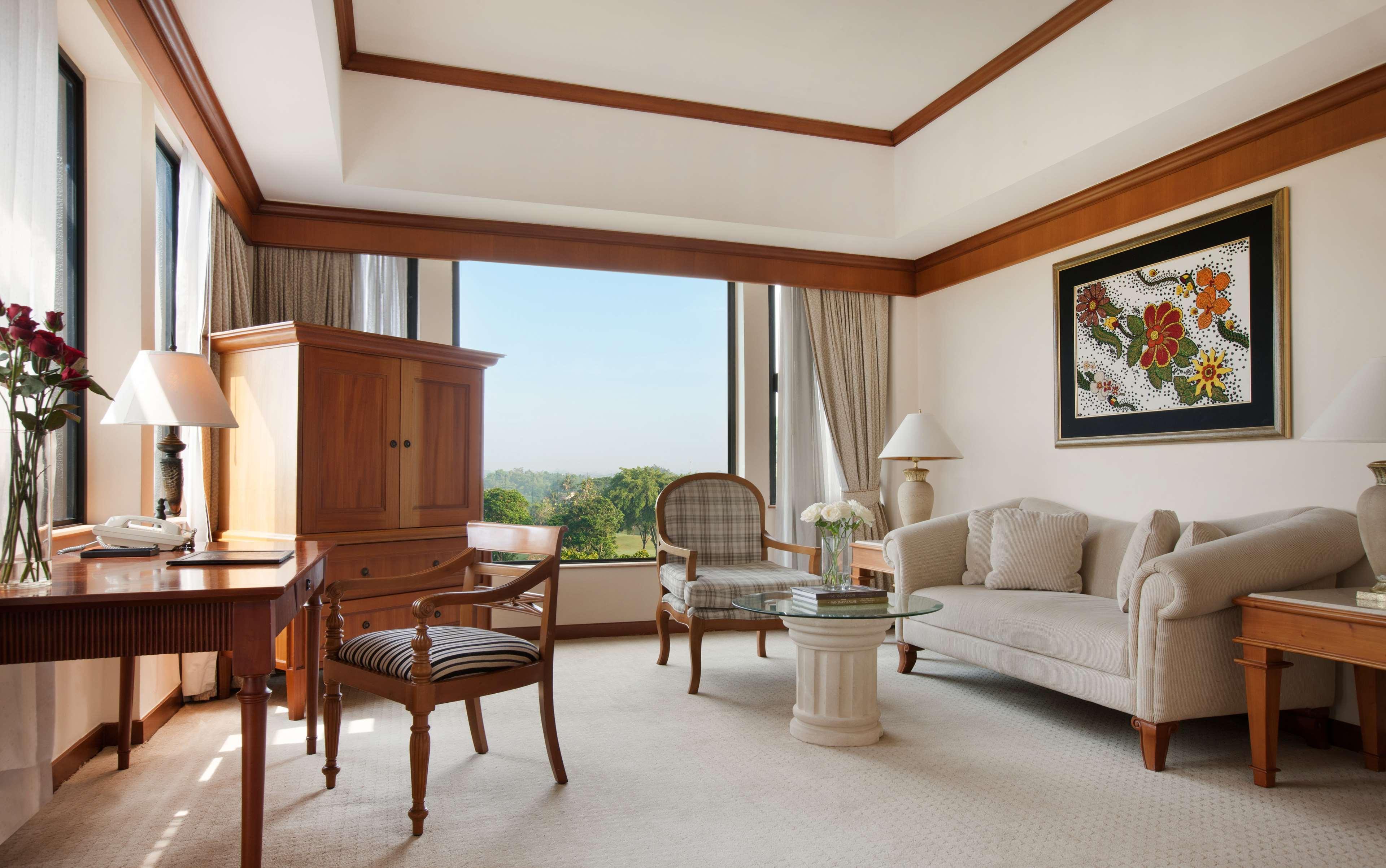 Hyatt Regency Yogyakarta Hotell Sleman  Exteriör bild A suite at the Taj Mahal Palace, Mumbai