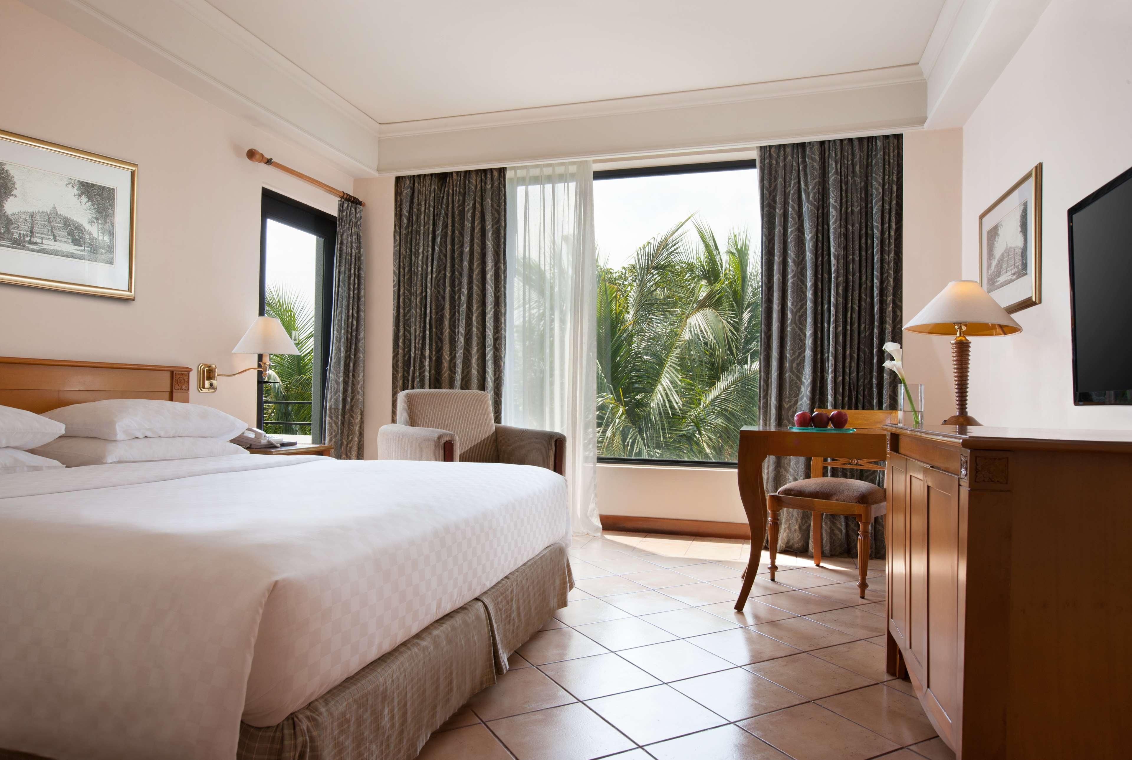 Hyatt Regency Yogyakarta Hotell Sleman  Exteriör bild A room at the hotel