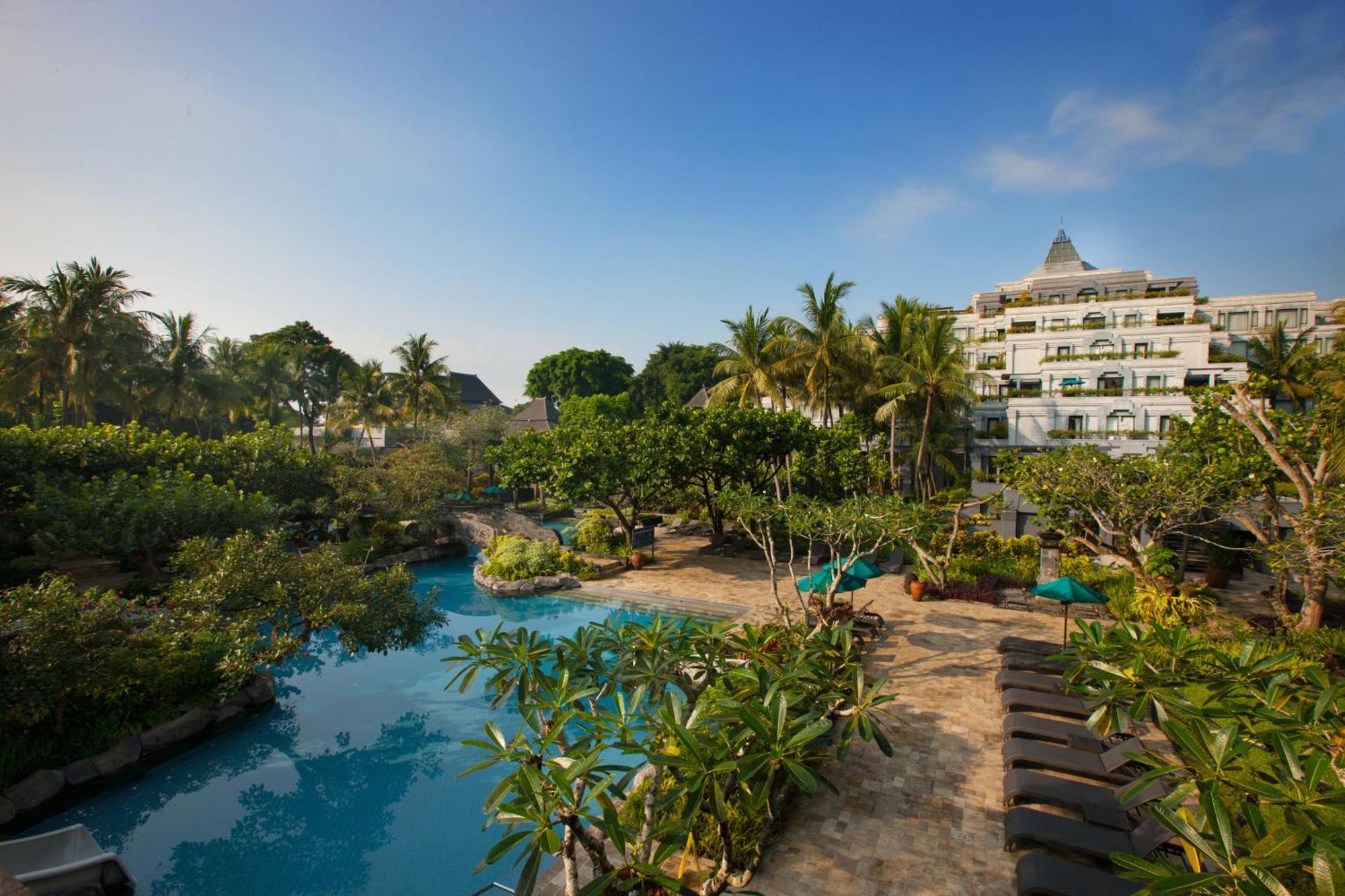 Hyatt Regency Yogyakarta Hotell Sleman  Exteriör bild The pool at the InterContinental Hotel, Bali Resort