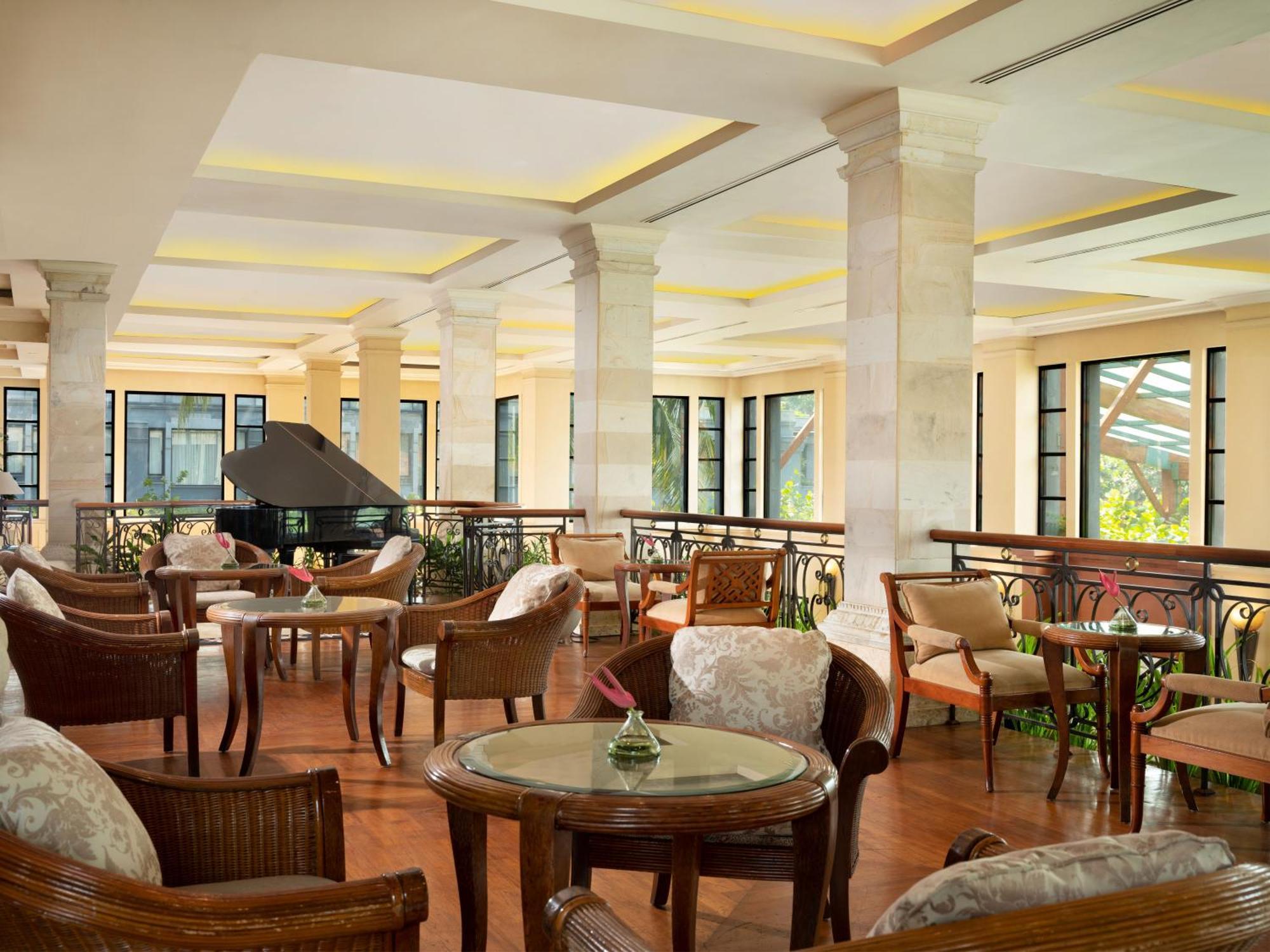 Hyatt Regency Yogyakarta Hotell Sleman  Exteriör bild The lobby